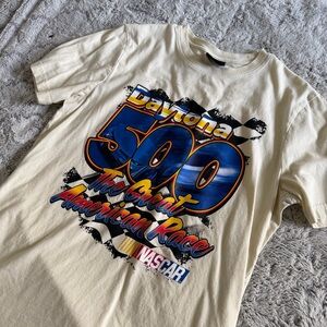New Era Daytona 500 NASCAR Graphic Tee Cream Men’s Medium Racing Streetwear